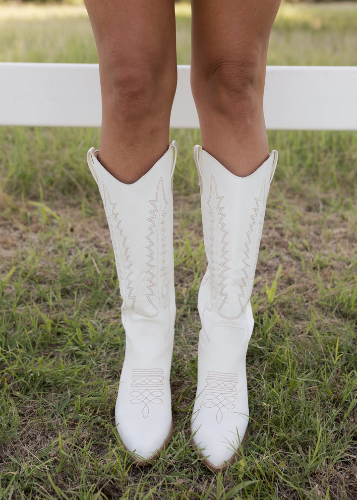 Heather’s White Embroidered Western Heeled Boots