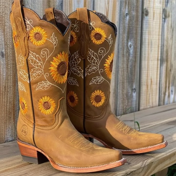 Luna – Bohemian Style Boots